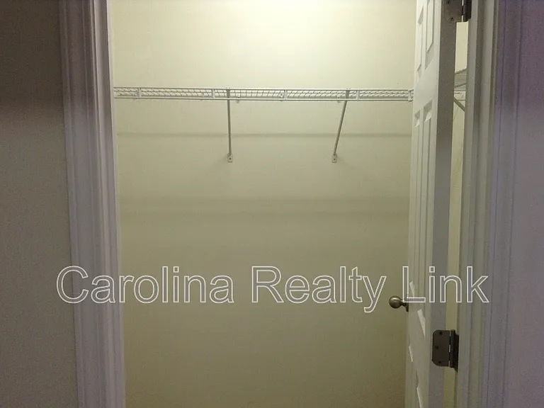 7228 Handon Ln — Photo 15