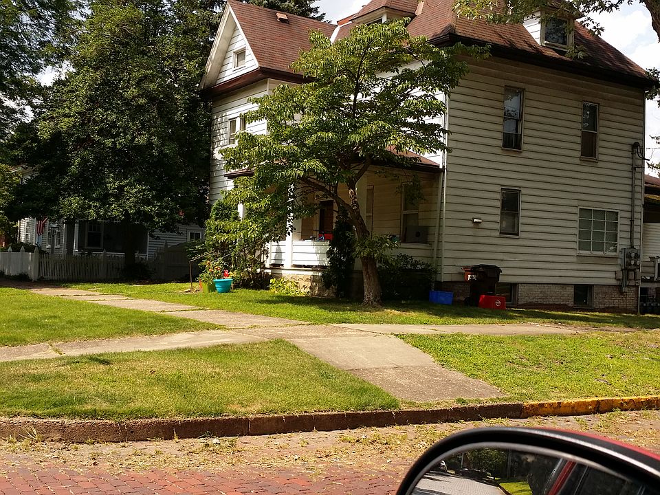1st image of 410 6th St #1