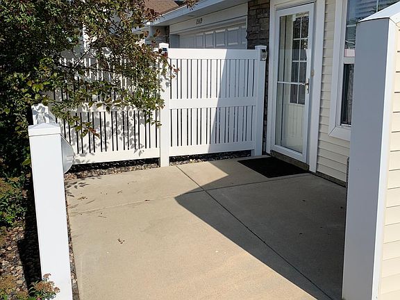 2nd image of 15521 60th Ave N