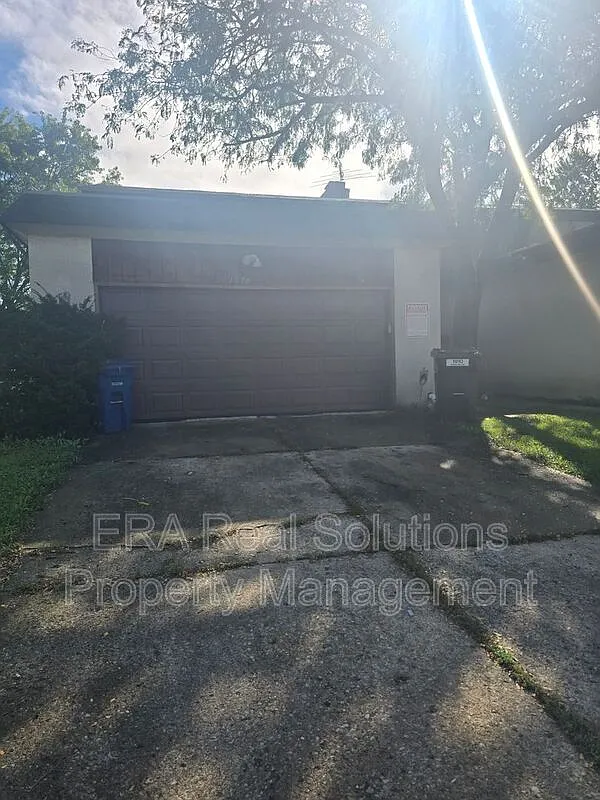 4 bed, 2.5 bath, 1472 sqft, $1,850 — Photo 1