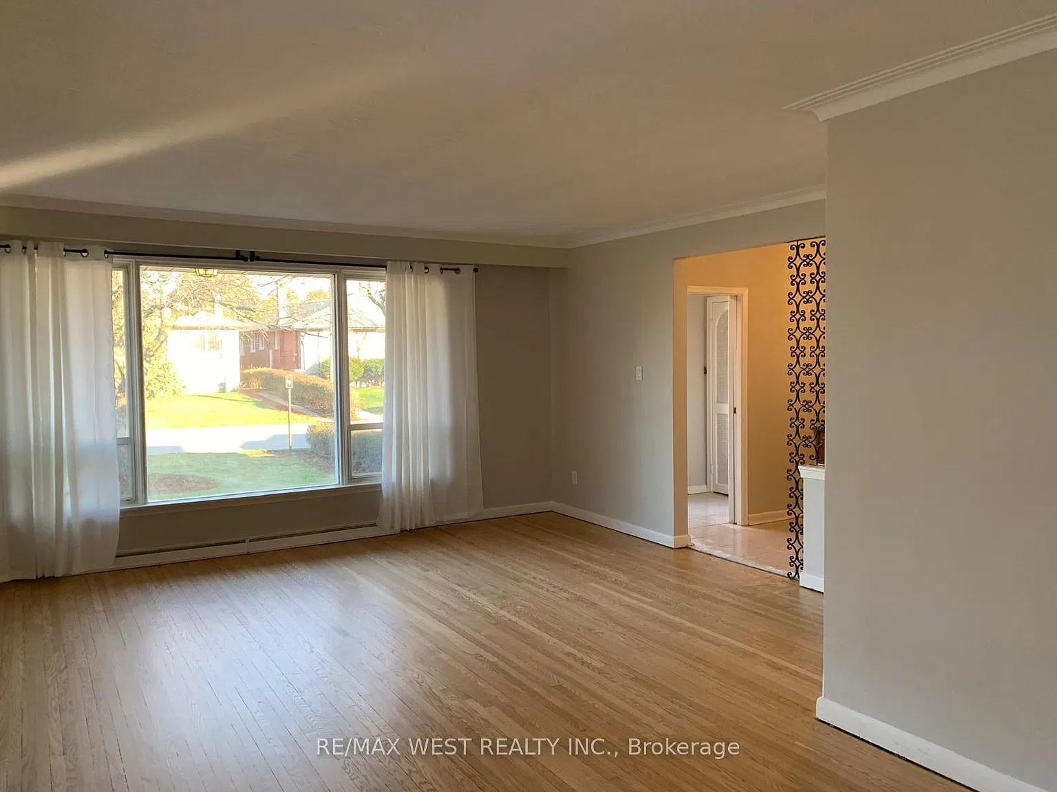 3 bed, $3,500 — Photo 4