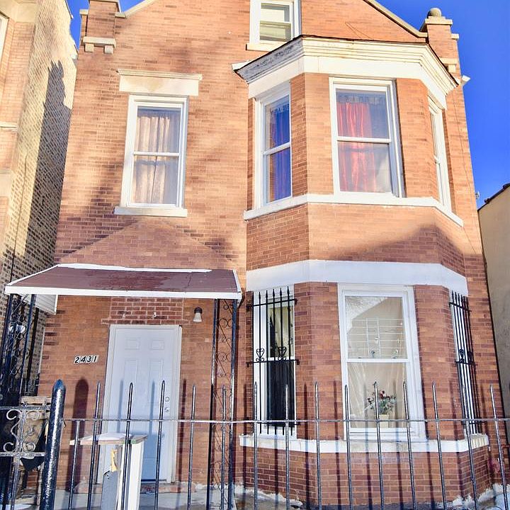 1st image of 2431 S Central Park Ave