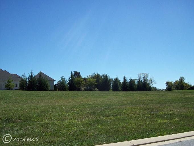 1st image of 1 Jarretts Ct