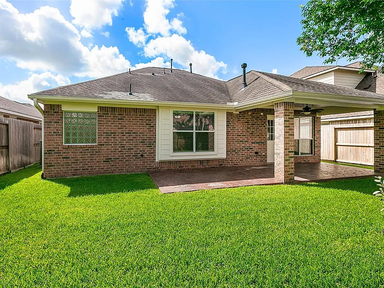 30411 Deleon Fields Dr — Photo 22