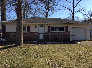 13 Marquette Rd, Machesney Park, IL 61115