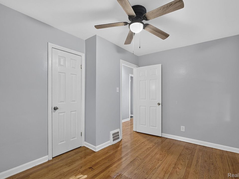 20206 Greeley St, photo 12