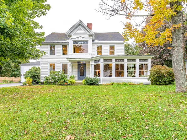 27 Church Street, Gorham, ME 04038