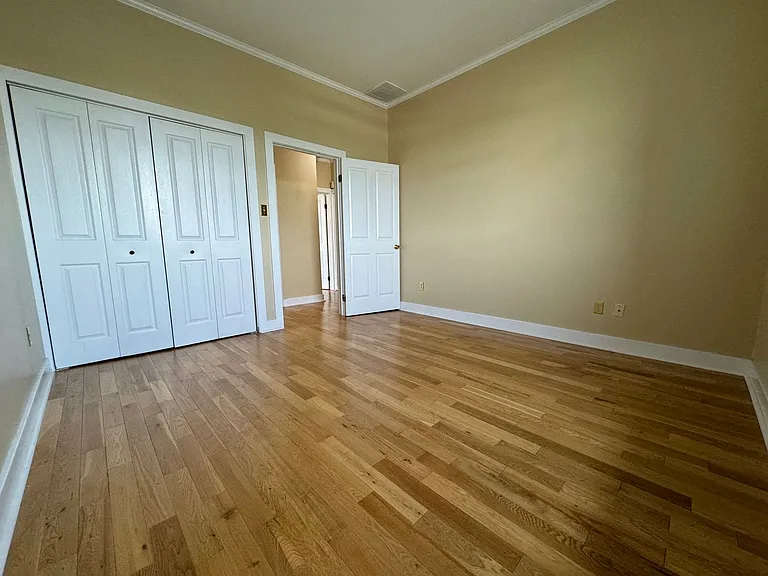 535 Main St #17 — Photo 12