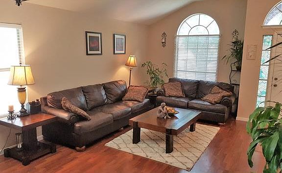 3rd image of 14716 Montoro Dr