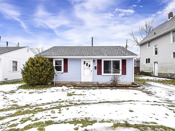 3rd image of 127 Floral Ct