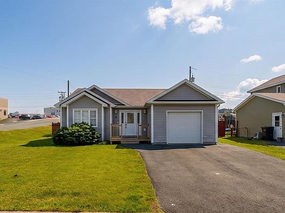 2nd image of 3 Hollyberry Drive