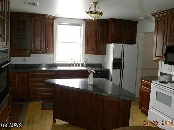 5th image of 740 Tower Dr