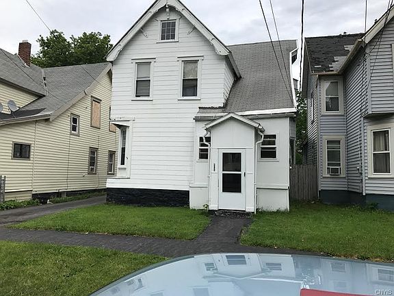 2nd image of 343 Hudson St