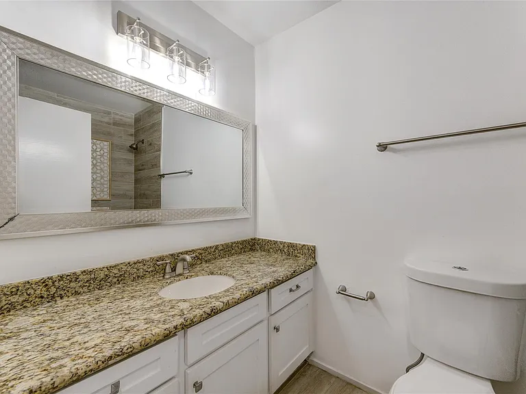 2114 River Village Dr — Photo 26
