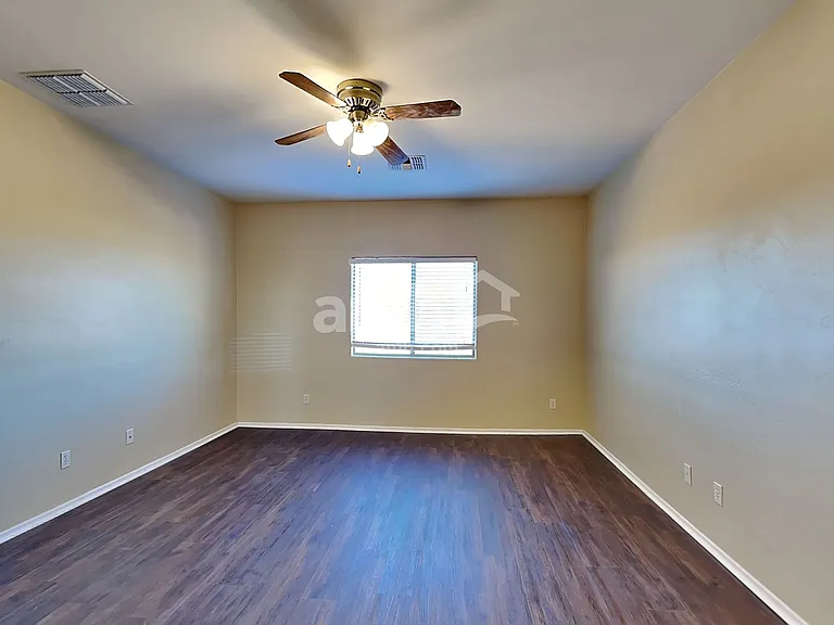 7556 W Ranchers Dr — Photo 8