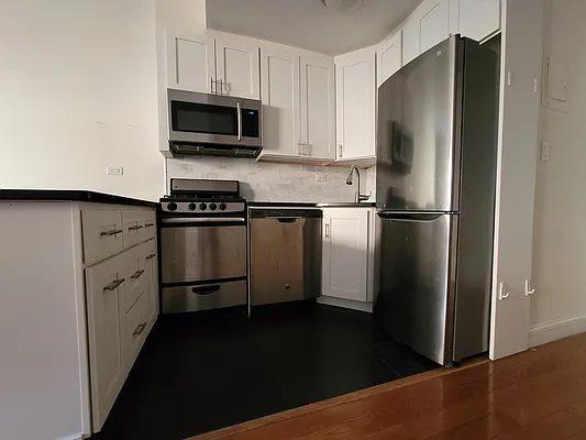 Rented by Julien Aractingi, LREB | media 2