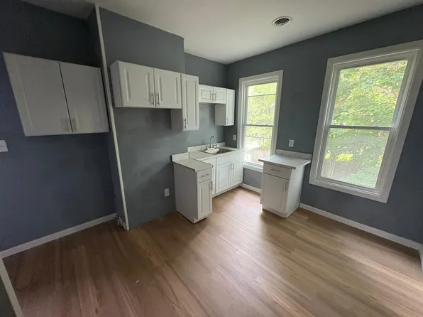 3022 7th Ave Unit 1, Troy, NY 12180