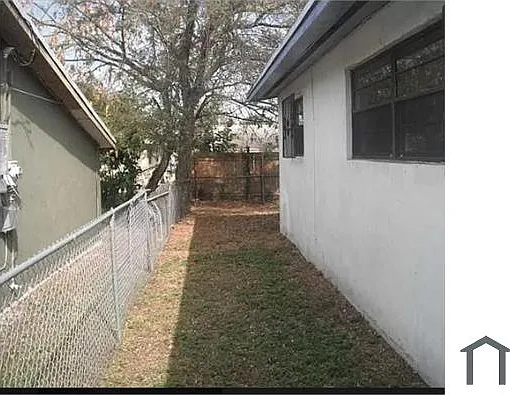 3 bed, 1324 sqft, $2,650 — Photo 4