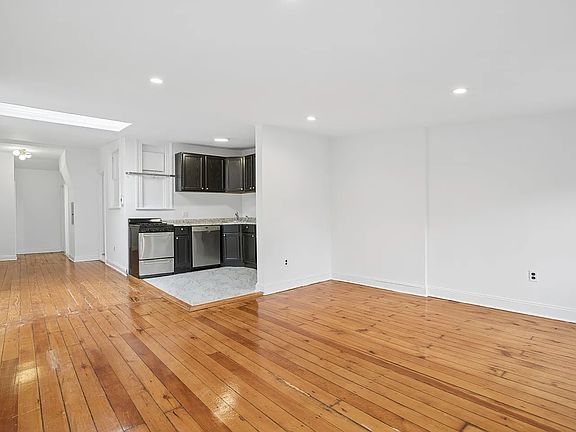 4th image of 156 Montague St APT 5