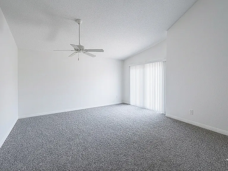 1110 Lytham Ct — Photo 7