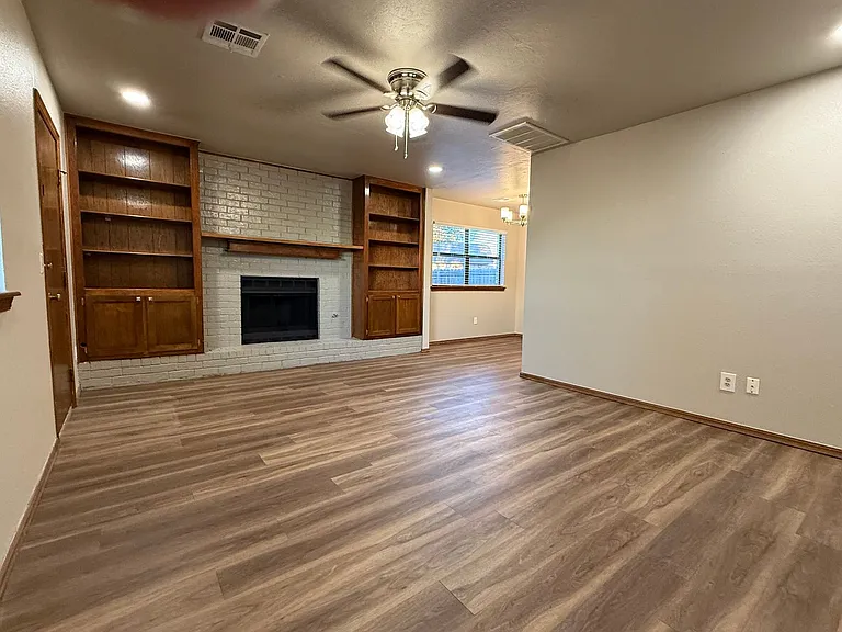 2904 Broadway Ter — Photo 5