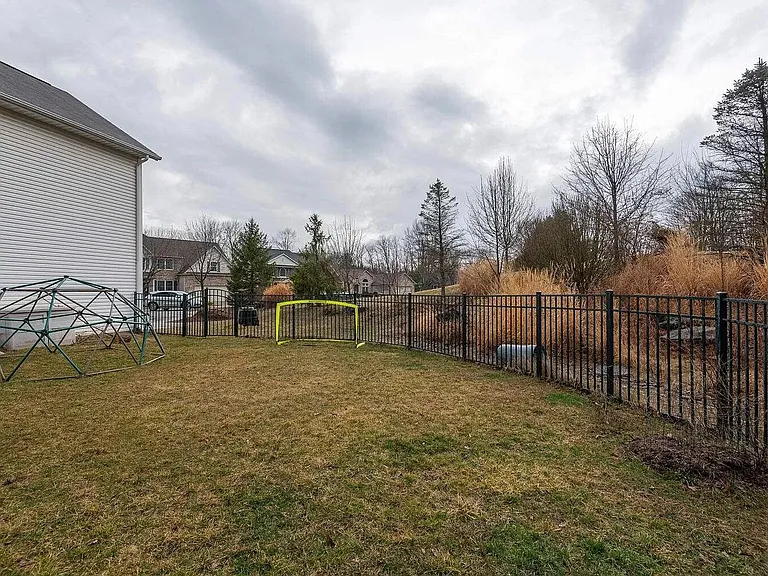 929 S Fenbrook Ct — Photo 31