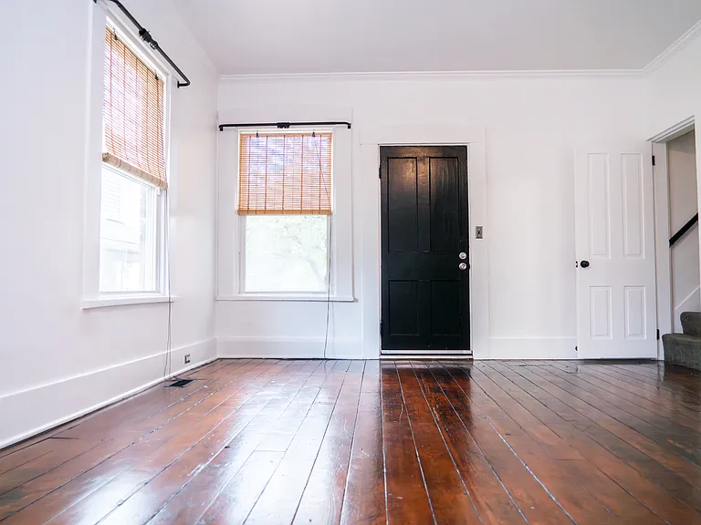 117 E Vine St — Photo 19