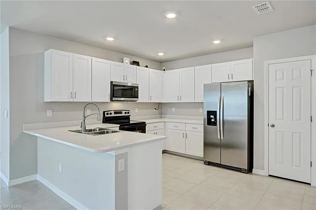 2 bed, 2.0 bath, 1497 sqft, $2,300 — Photo 1