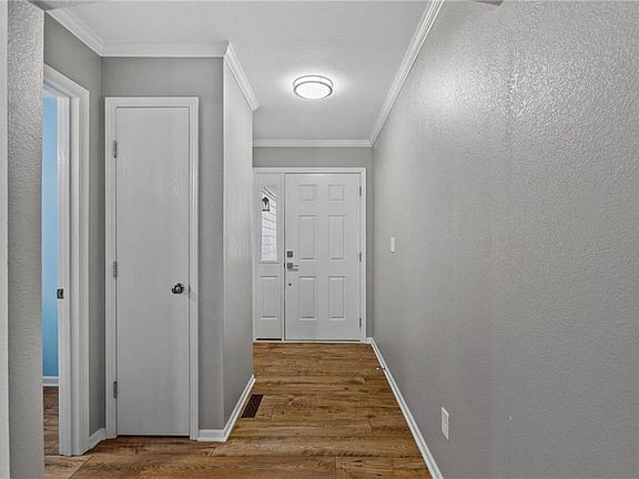 5th image of 5792 NW Plantation Cir