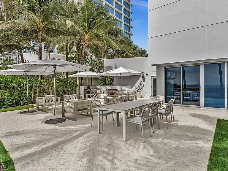 17001 Collins Ave #2106 — Photo 37
