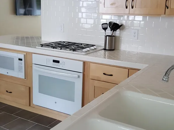 1704 Scottsdale Dr, Champaign, IL 61821