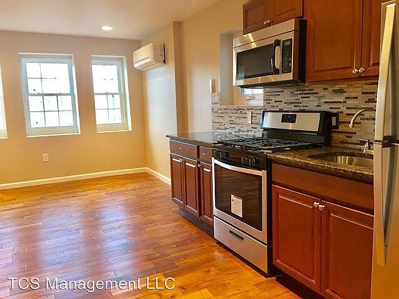 2nd image of 662 N 33rd St #1