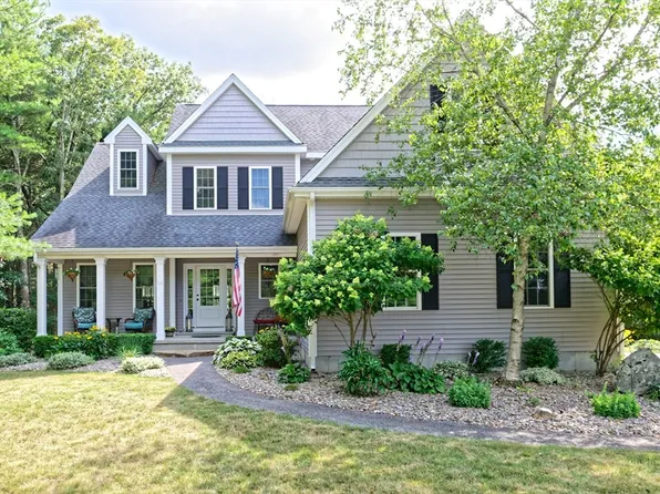 16 Tabor Rd, Uxbridge, MA 01569