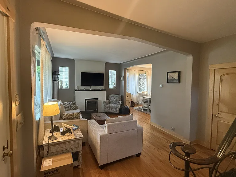 2237 Meade St — Photo 4