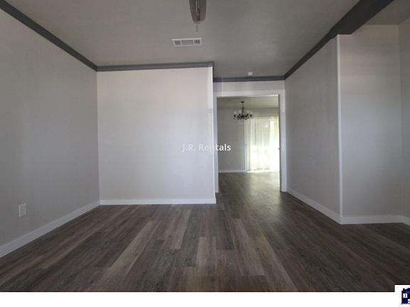 3rd image of 2105 Wayne St