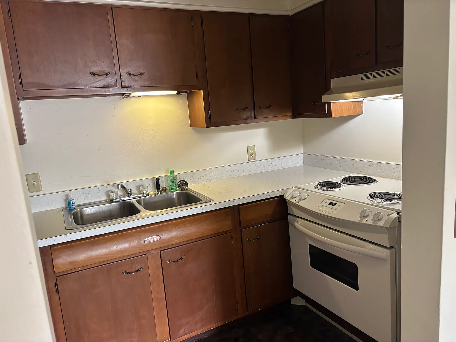 2 bed, $925 — Photo 3