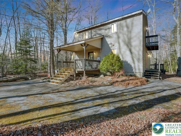 244 Lake Rd, Tobyhanna, PA 18466