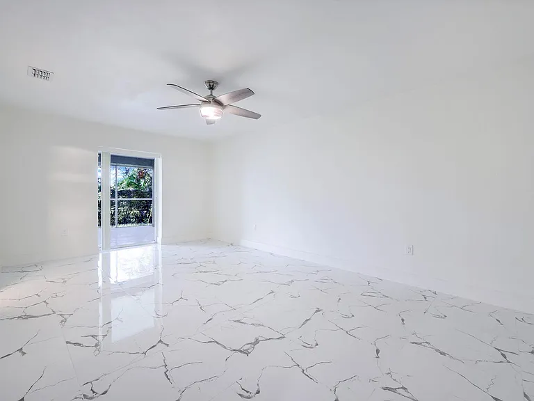 6031 Macbeth Ln — Photo 20
