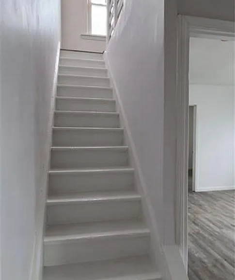 139 S Maple St — Photo 10