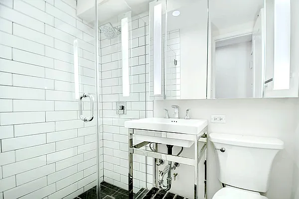 Rented by Urbane Brokerage | media 11