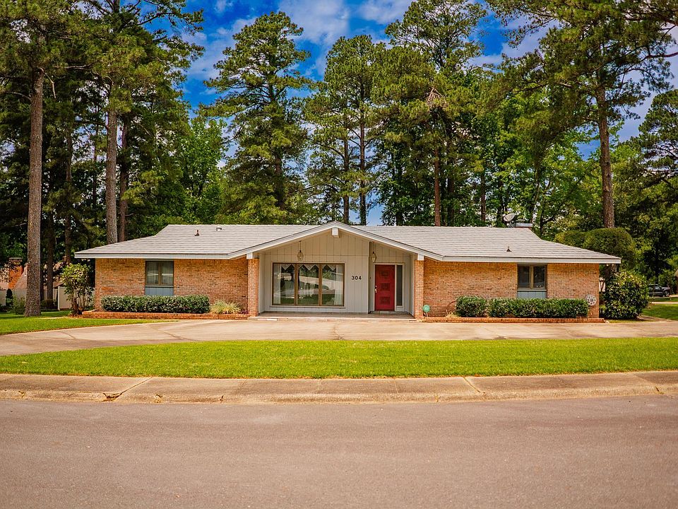 1st image of 304 Crestwood Dr