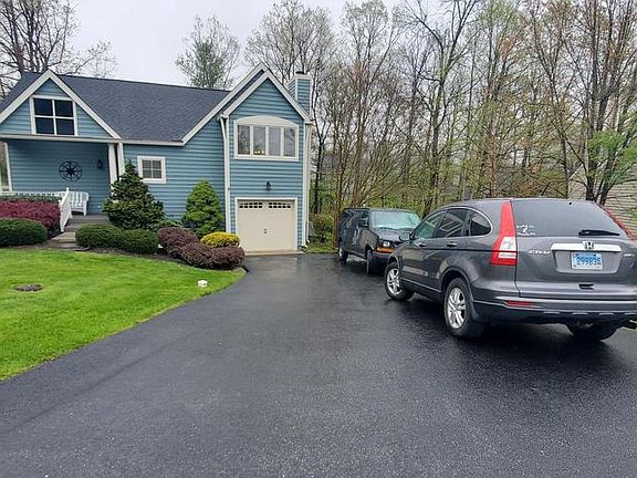 3rd image of 5747 Foxwood Xing