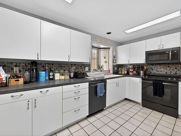 3rd image of 1050 NE Butler Market Rd APT 36