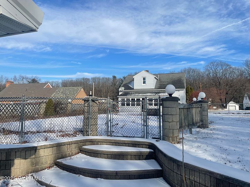 5th image of 2394 CURRY Road