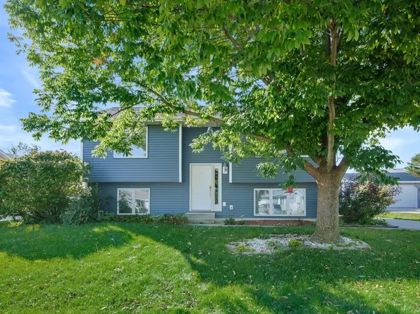 5410 Frost Dr, Ames, IA 50014