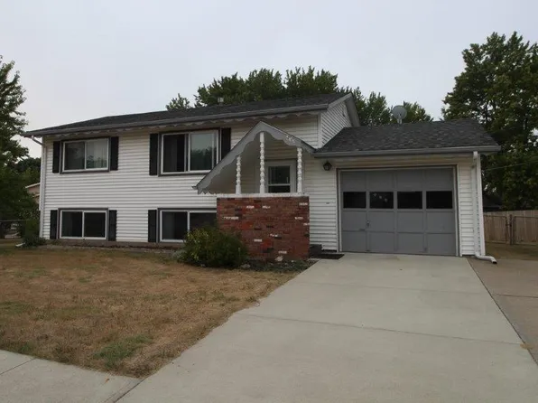 301 Aspen Dr, Norfolk, NE 68701