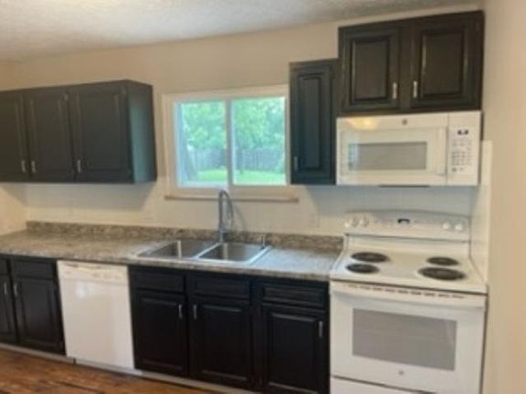 3rd image of 952 W Liberty St #2