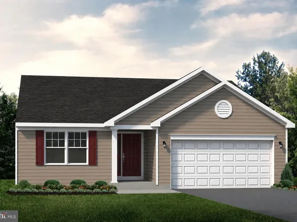 405 Bronwyn Ln, Shippensburg, PA 17257