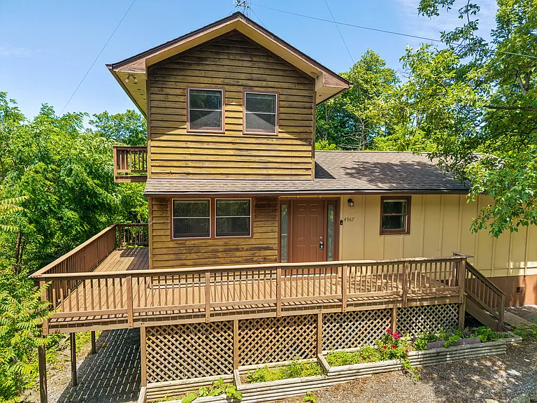 4967 Blue Mountain Rd — Photo 1