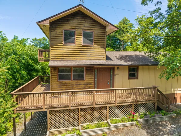 4967 Blue Mountain Rd, Linden, VA 22642